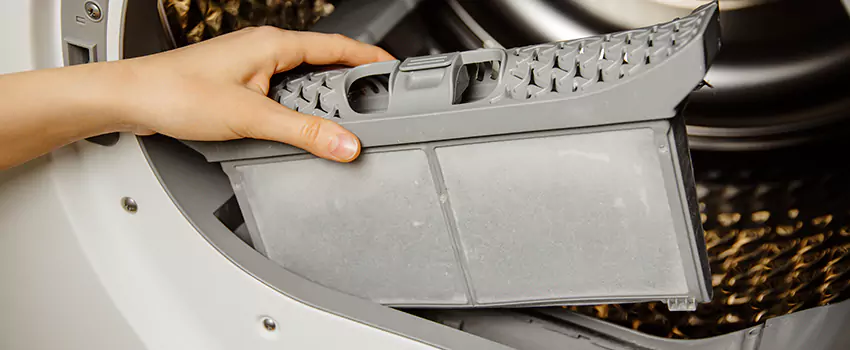 Signs Of A Clogged Dryer Lint Trap in El Segundo, California